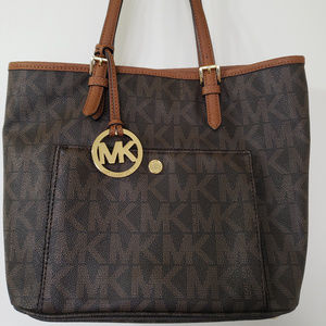 Medium Jet Set Tote w/Matching Wallet